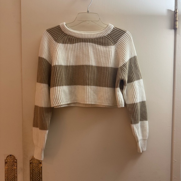 Forever 21 White Tan striped knit cropped sweater Crewneck pullover size Small - Picture 2 of 8